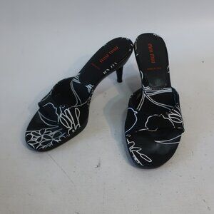 Authentic Miu Miu Black White Floral Graphic Image Slip-On Mule Heel 37.5 US/7.5